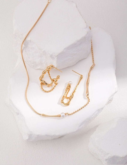 Pearl Line Necklace