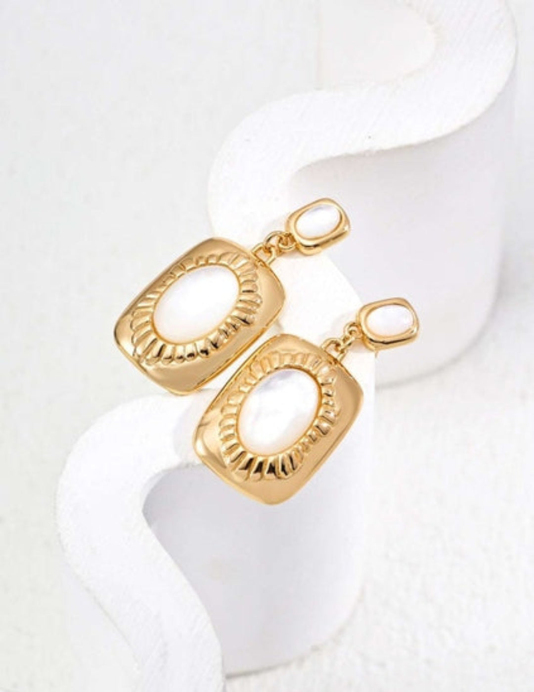 Gold mother-of-pearl textured drop earrings