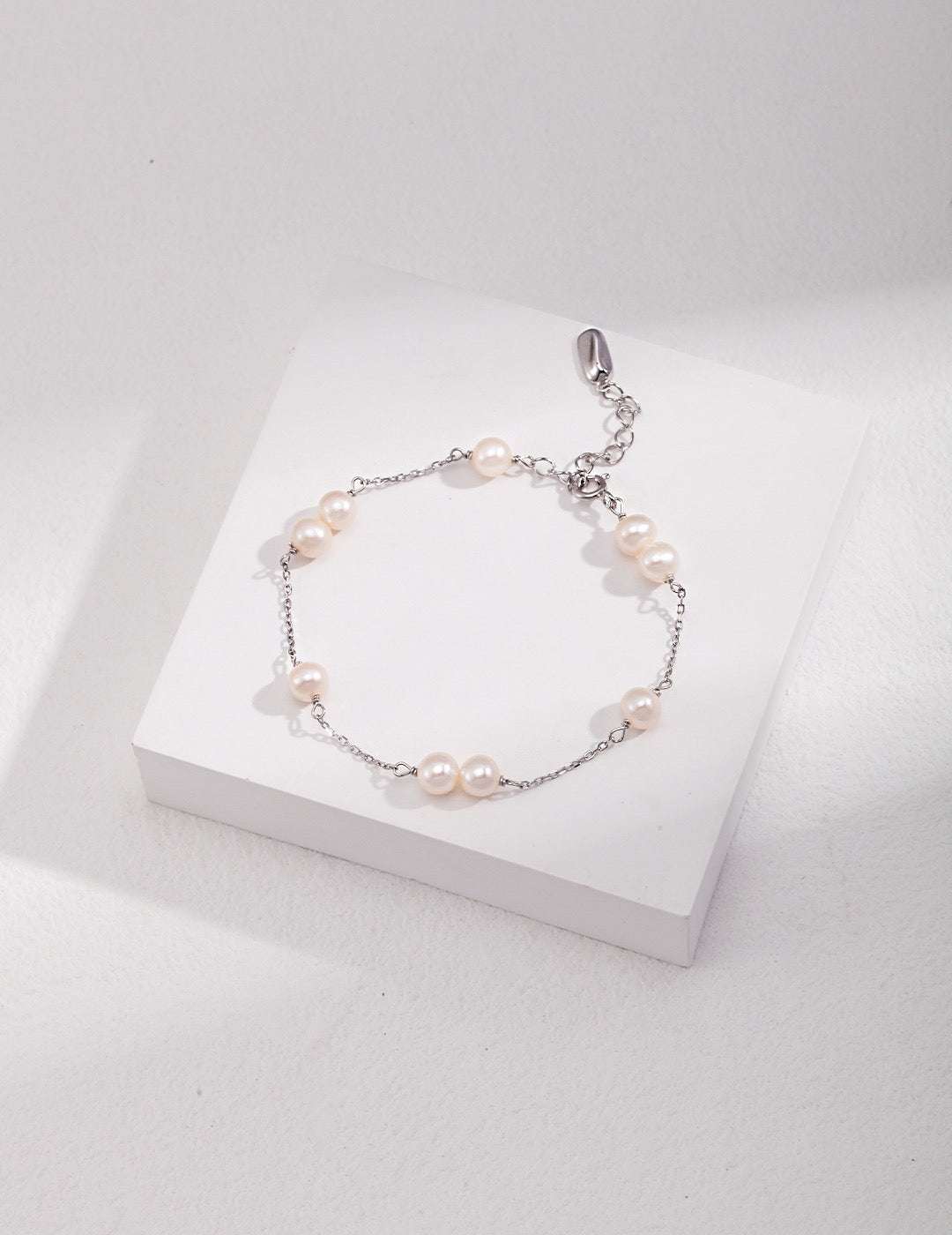 Pearl bracelet