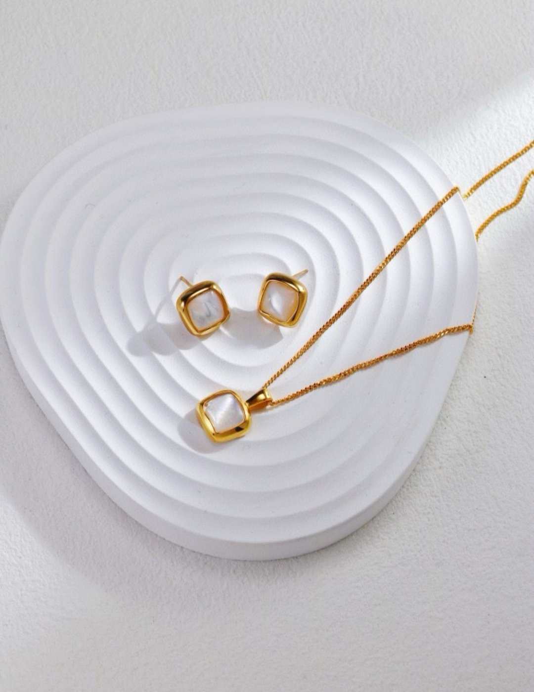 Shell Necklace