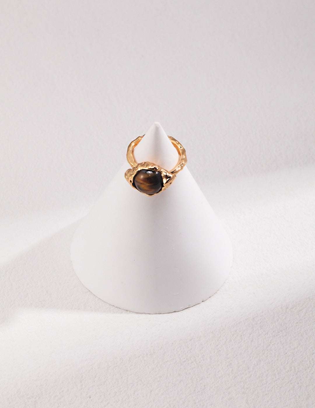 Custom Engraved Silver Ring – Personalized Jewelry for Women