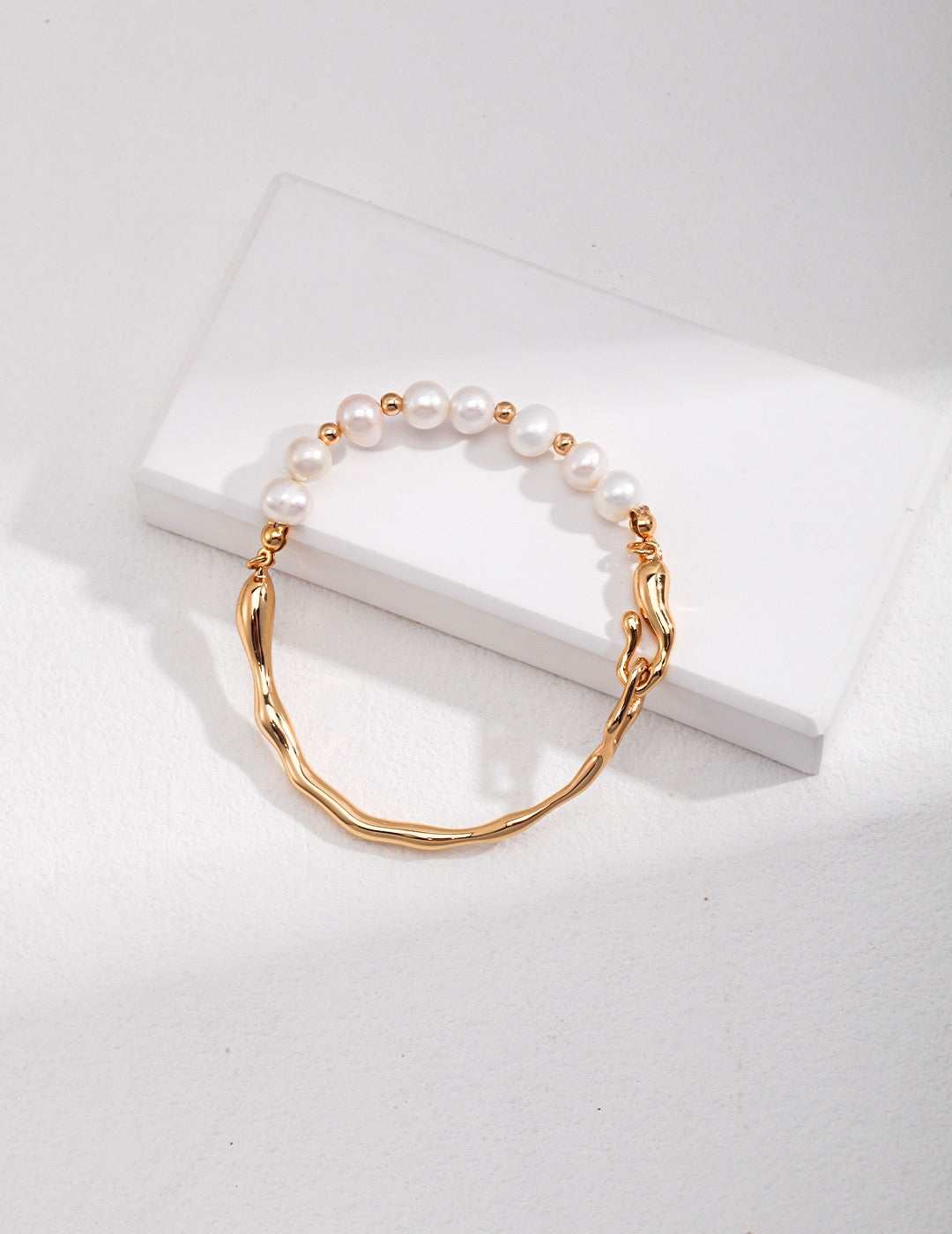 Chic Bracelets for Women – Elegant Sterling Silver & Custom Designs