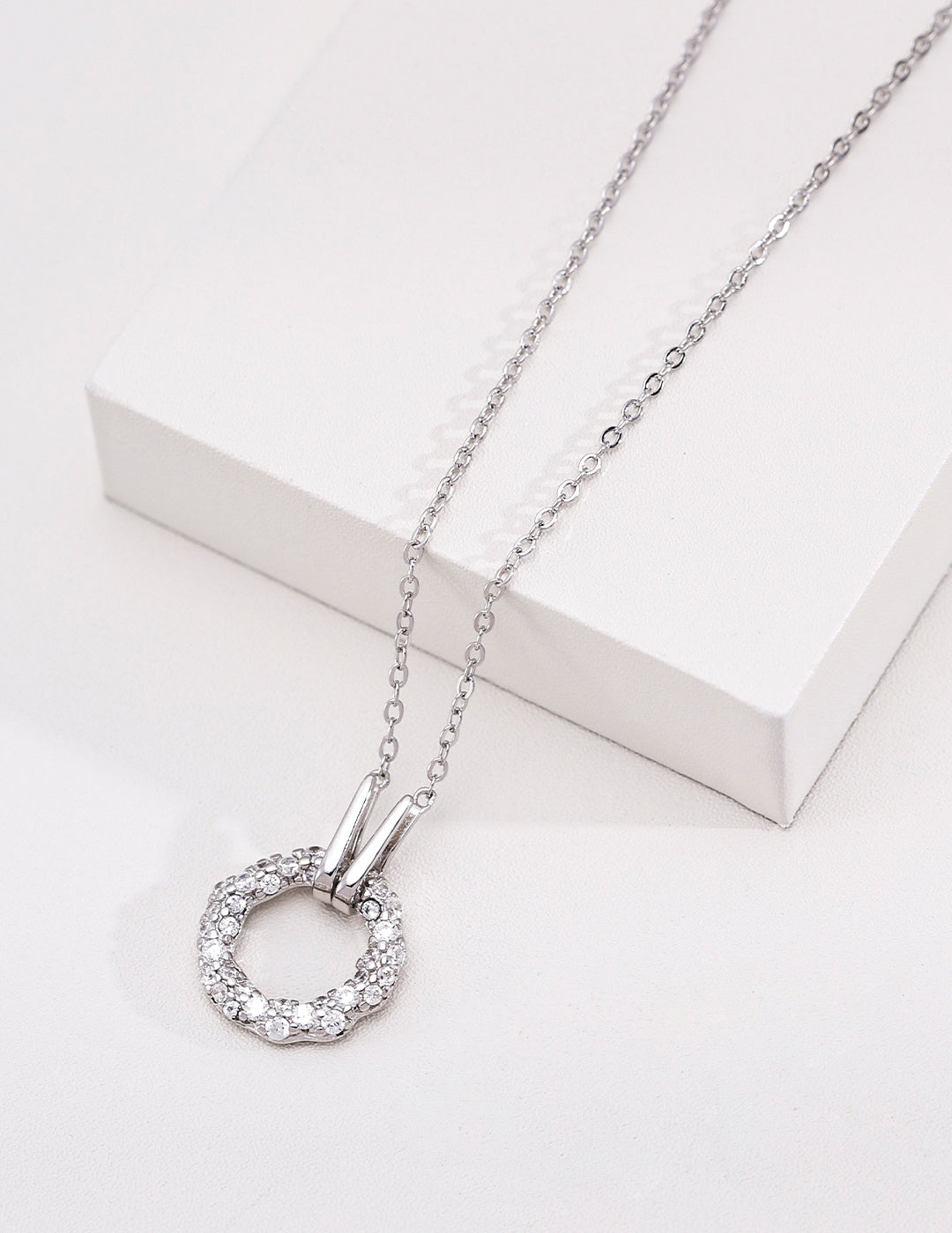 Silver 925 sterling silver circle pendant necklace with cubic zirconia and polished bar details