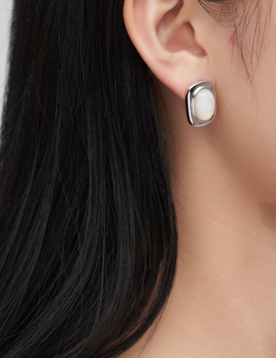 Minimal Silver Earrings – Perfect for Everyday Wear