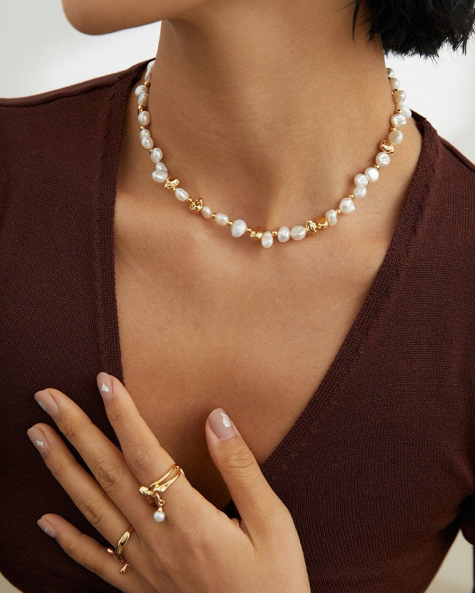 Layered Necklace Set – Stylish and Versatile Jewelry Collection