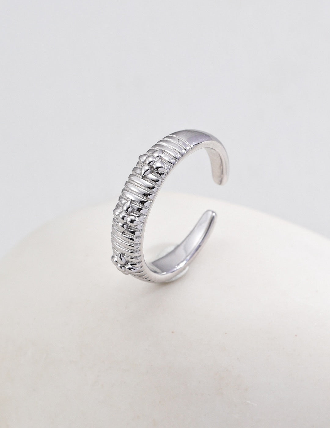 Custom Engraved Silver Ring – Personalized Jewelry for Women